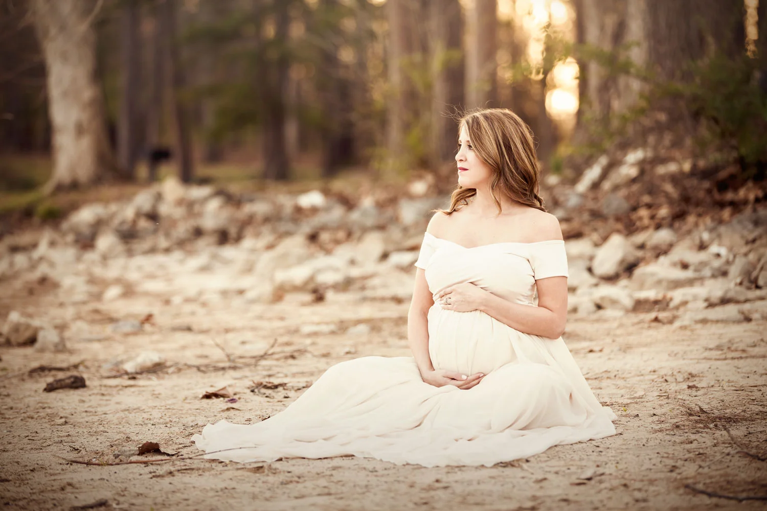 Golden hour maternity session in Knoxville at the Cove. 