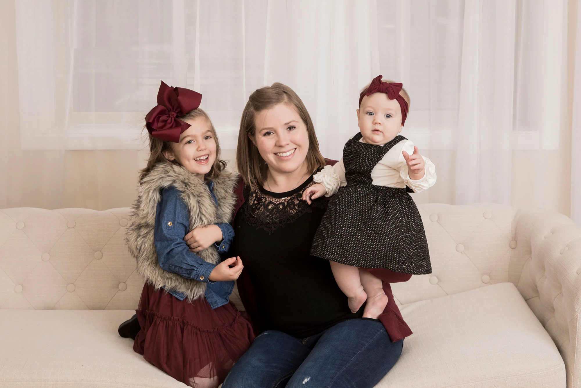 knoxville-studio-photographer-mom-and-daughters.jpg