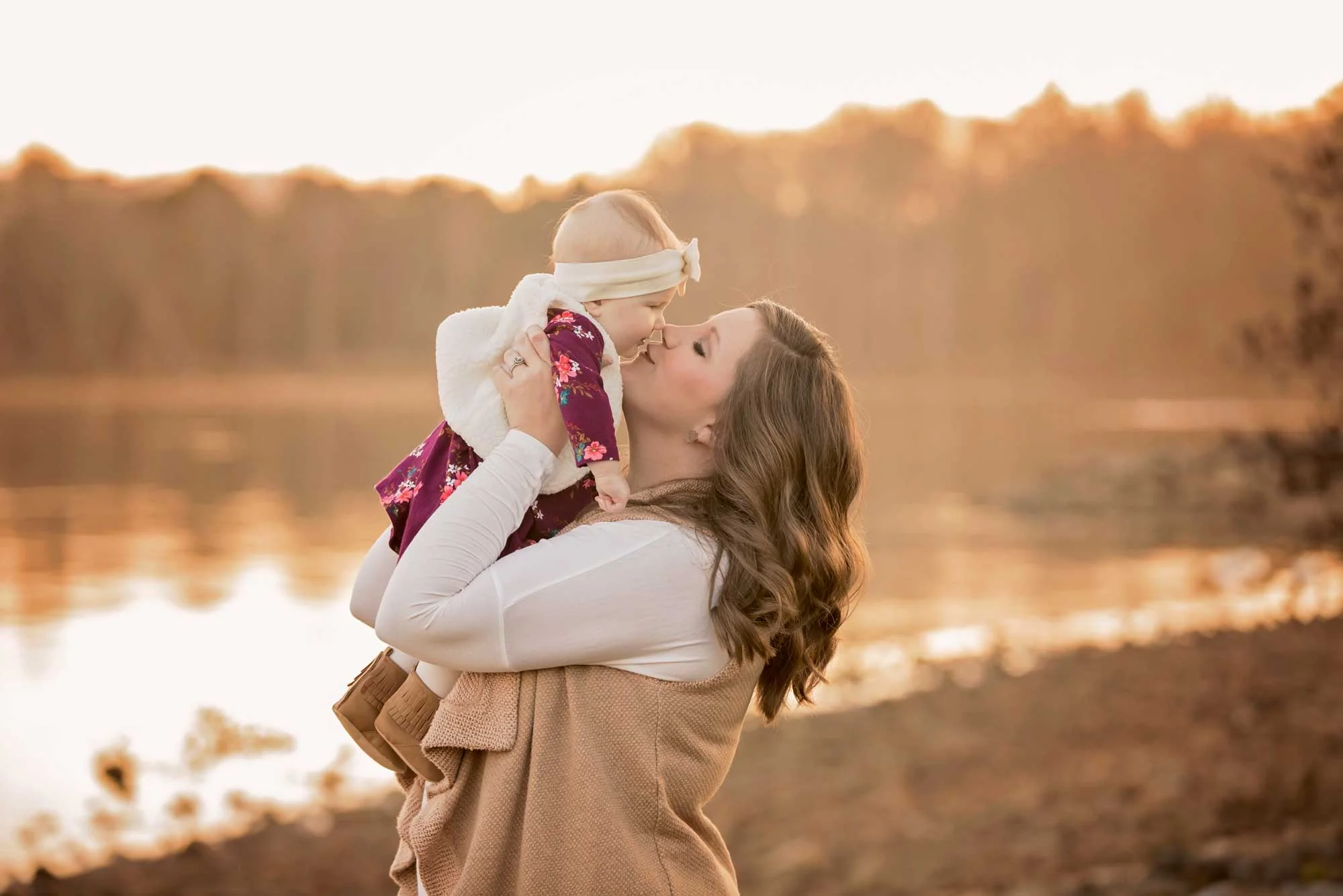 knoxville-photographer-family-pictures-at-the-cove.jpg