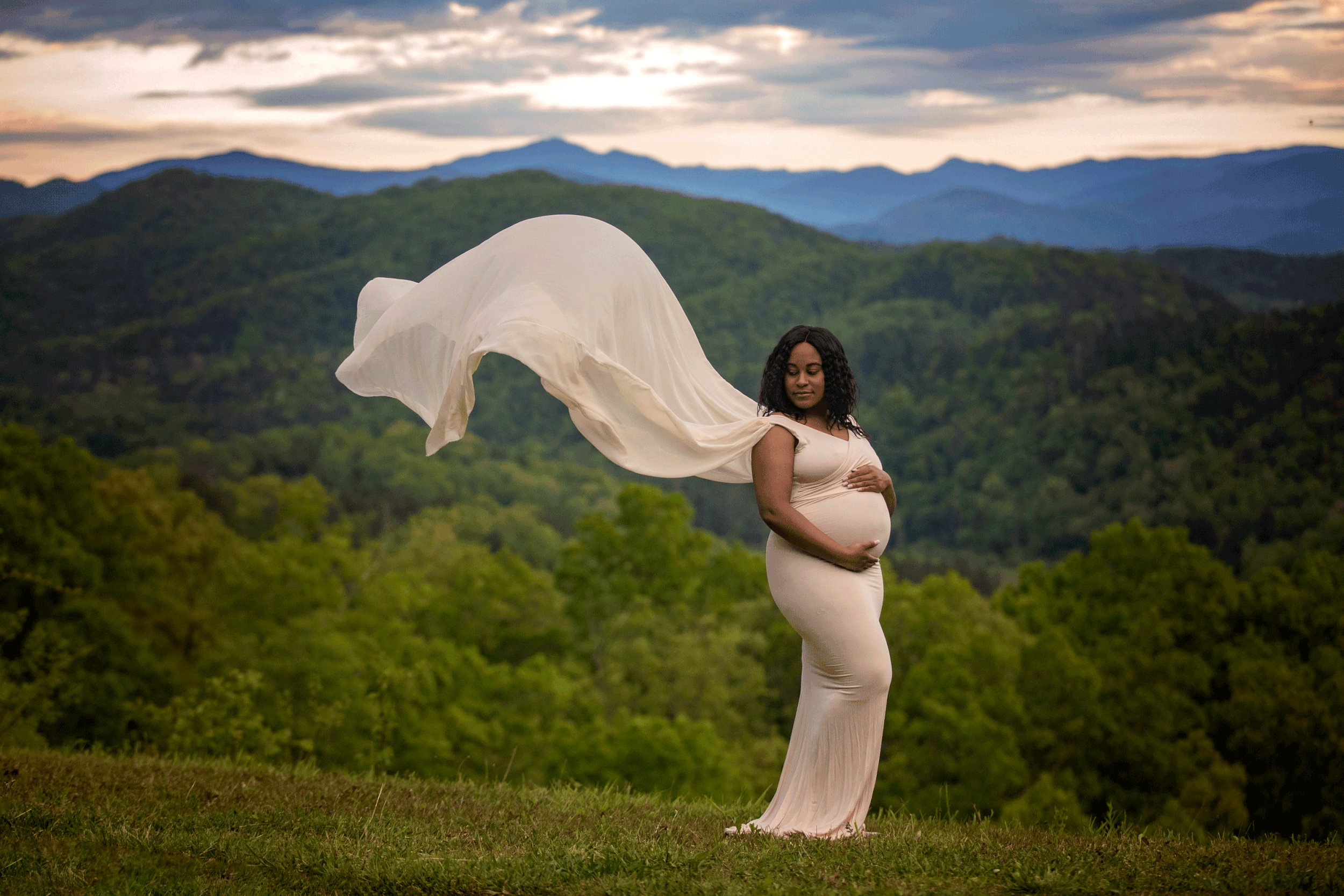 smoky-mountain-photographer-maternity-session.gif