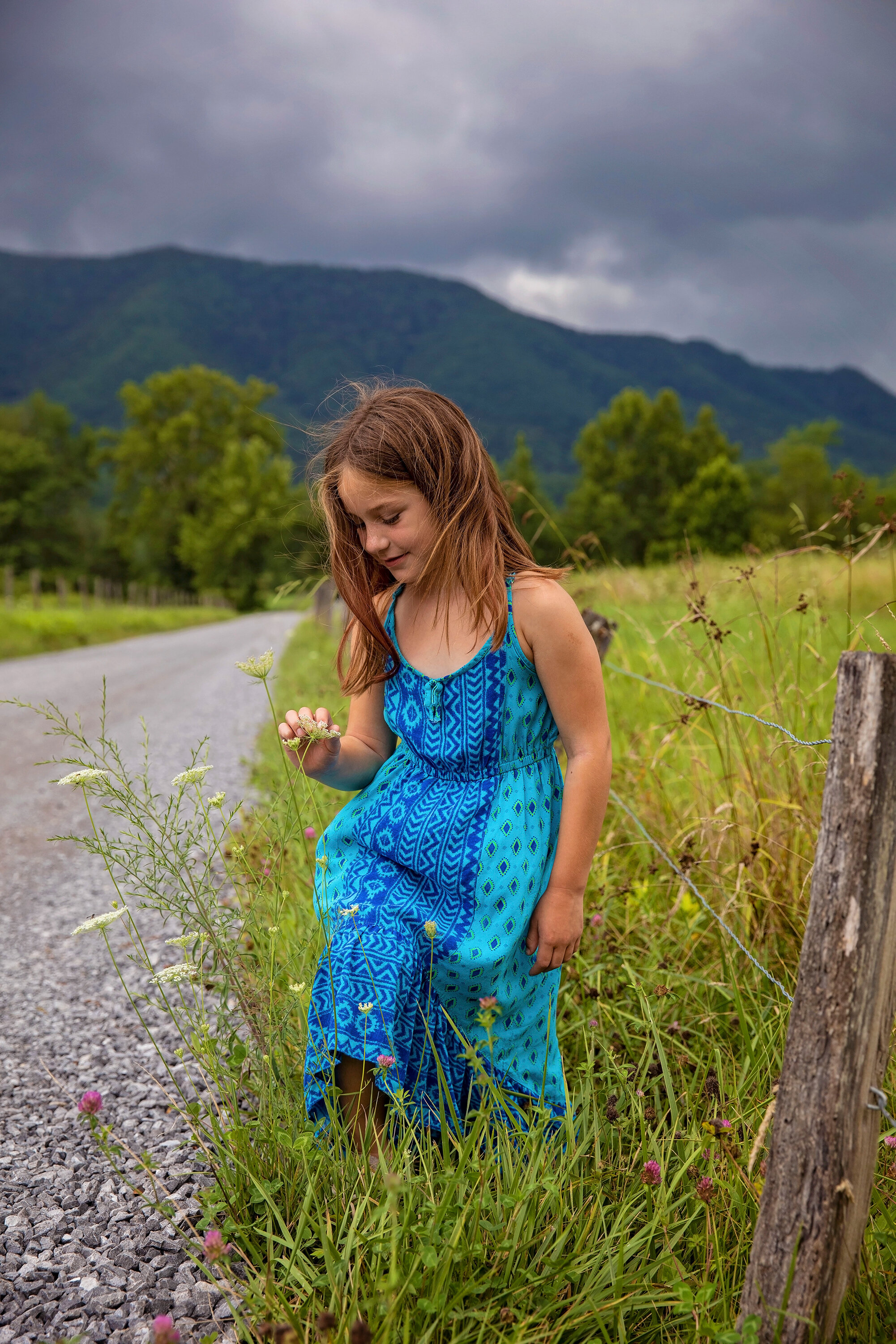 cades-cove-family-pictures-mountain-view.jpg