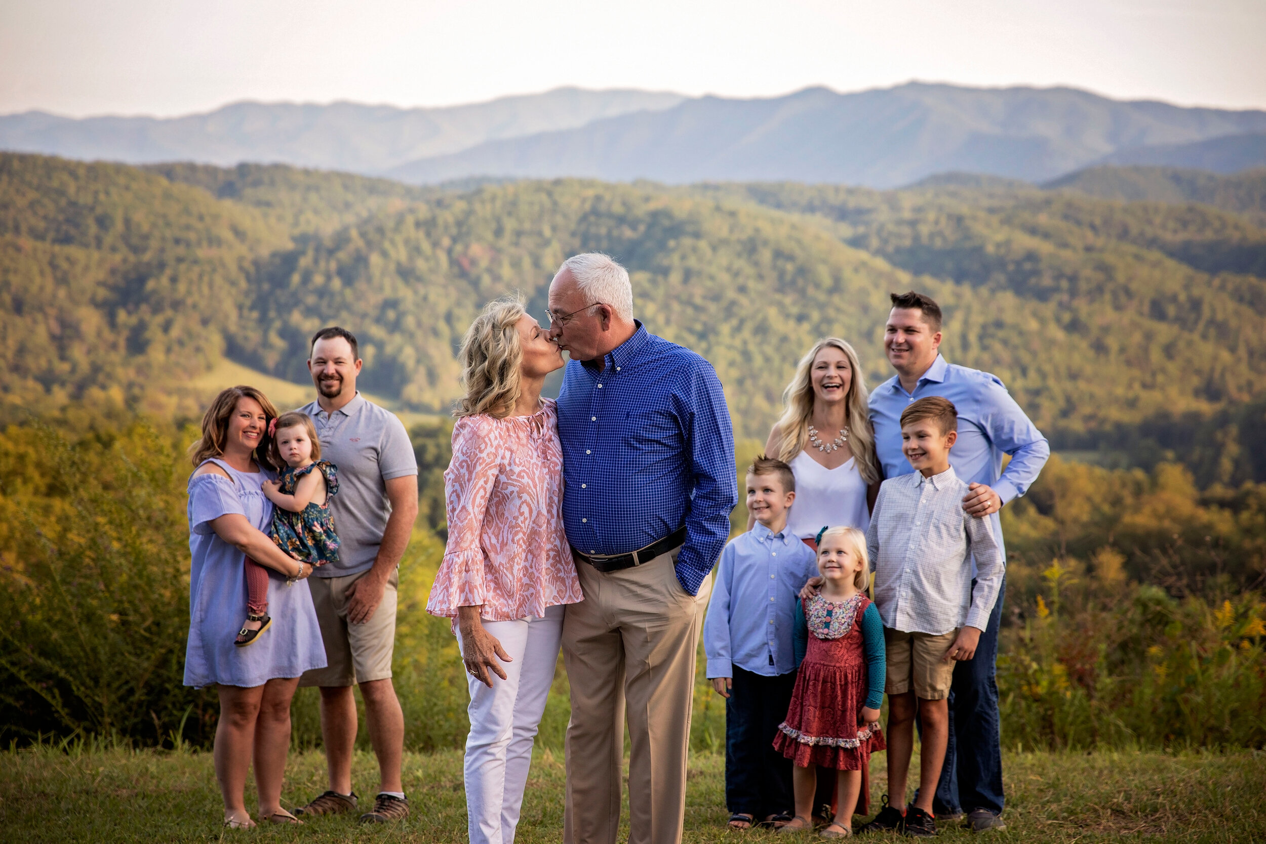 smoky-mountain-extended-family-photographer.jpg