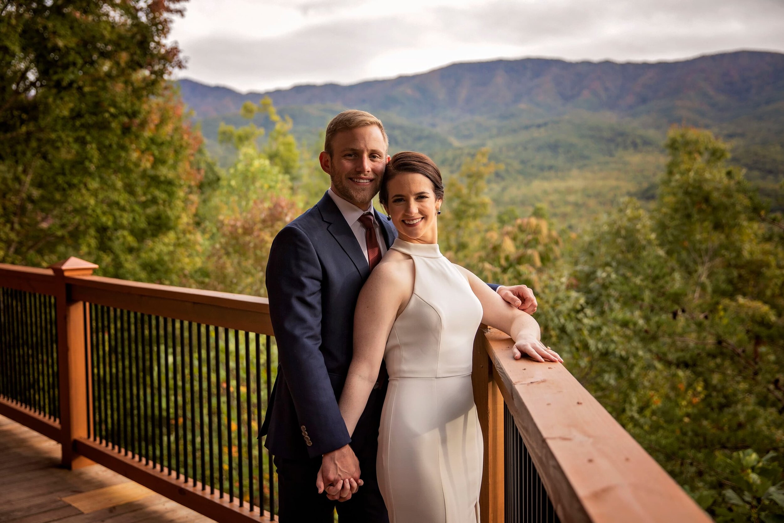 cabin-wedding-photographer-gatlinburg-tn-elopement-planner (1).jpg
