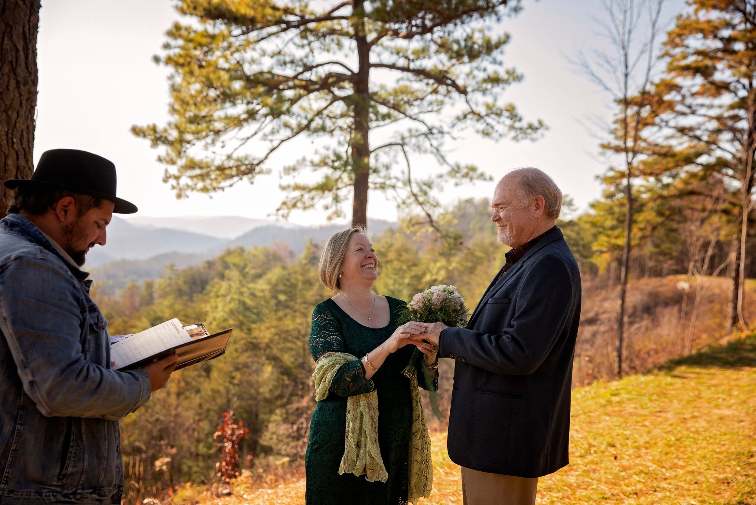 pigeon-forge-non-traditional-elopement-ceremony.jpg
