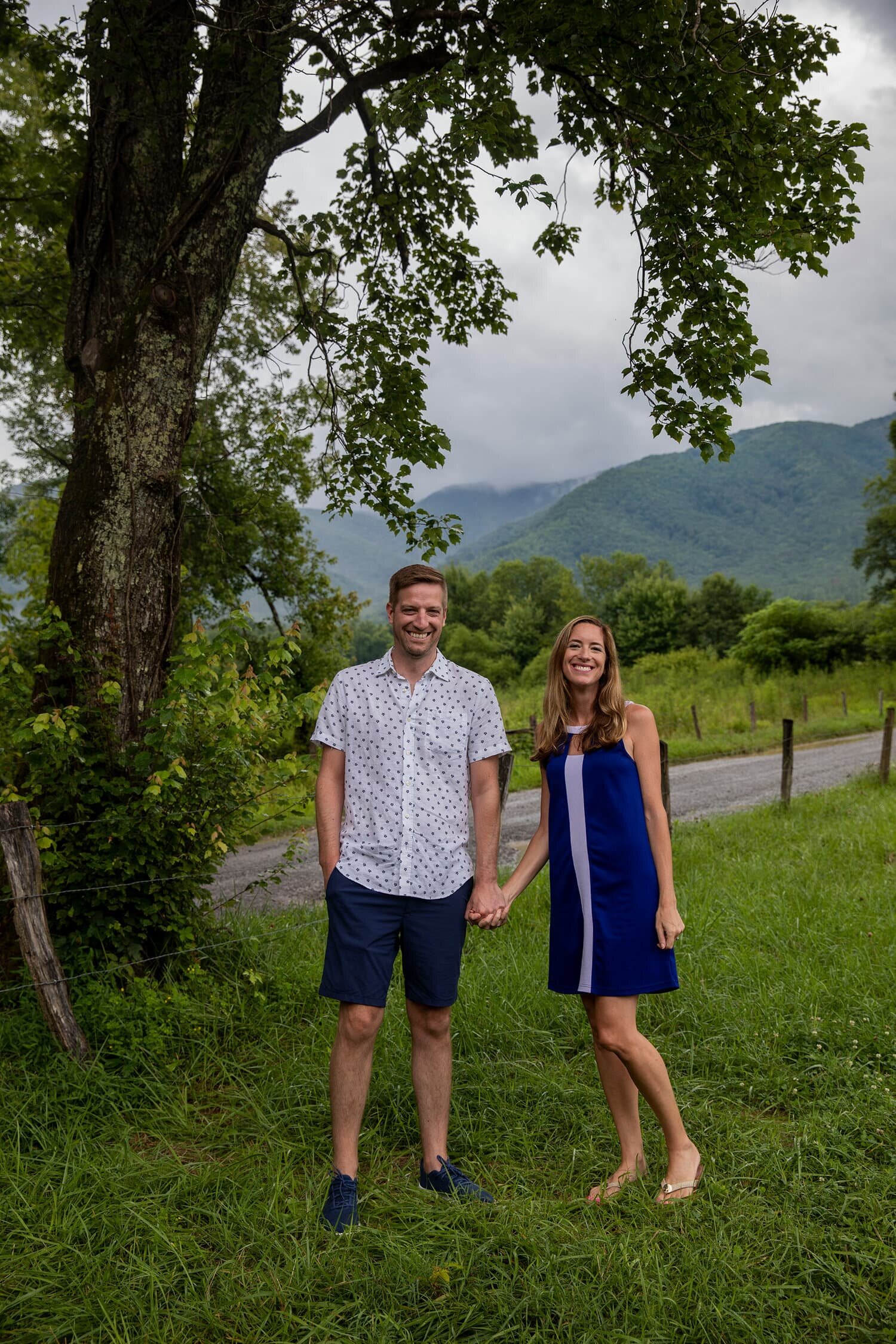 cades-cove-engagement-pictures.jpg
