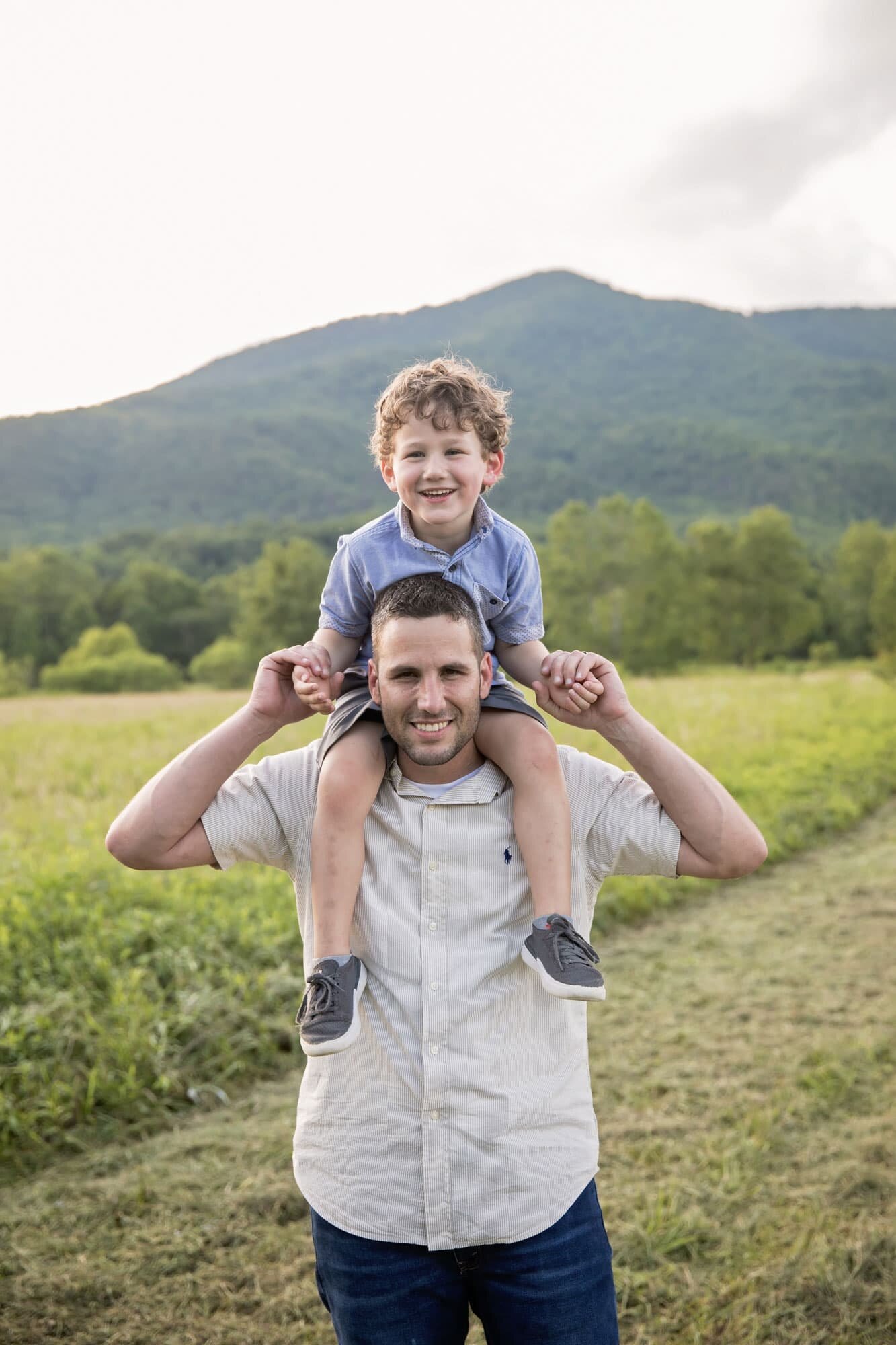 father-son-playing-gatlinburg-photographer.jpg