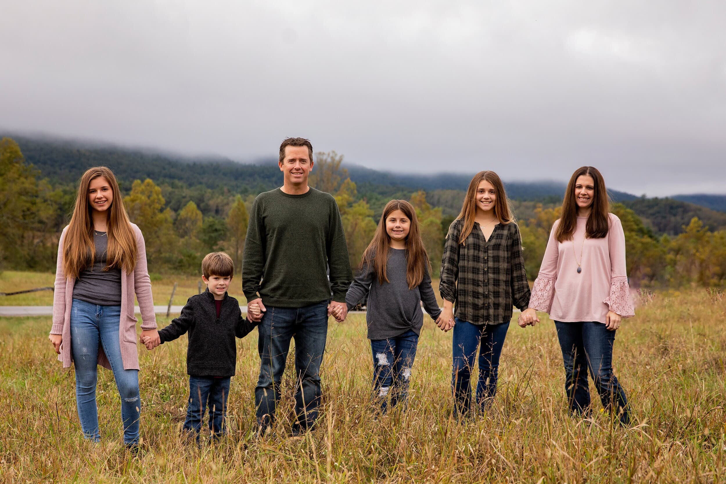 smoky-mountain-photographer-family-pictures-in-cades-cove.jpg