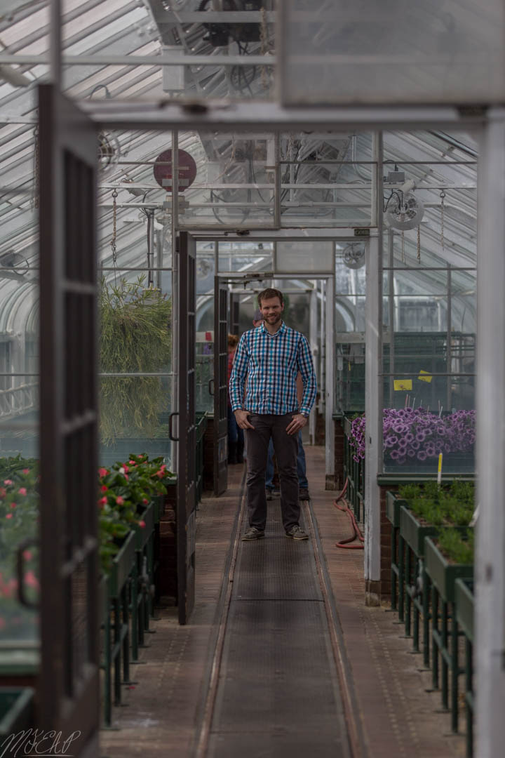 Feels strange not to be wearing gloves and safety glasses in a greenhouse...no I didn't kill any of the plants!