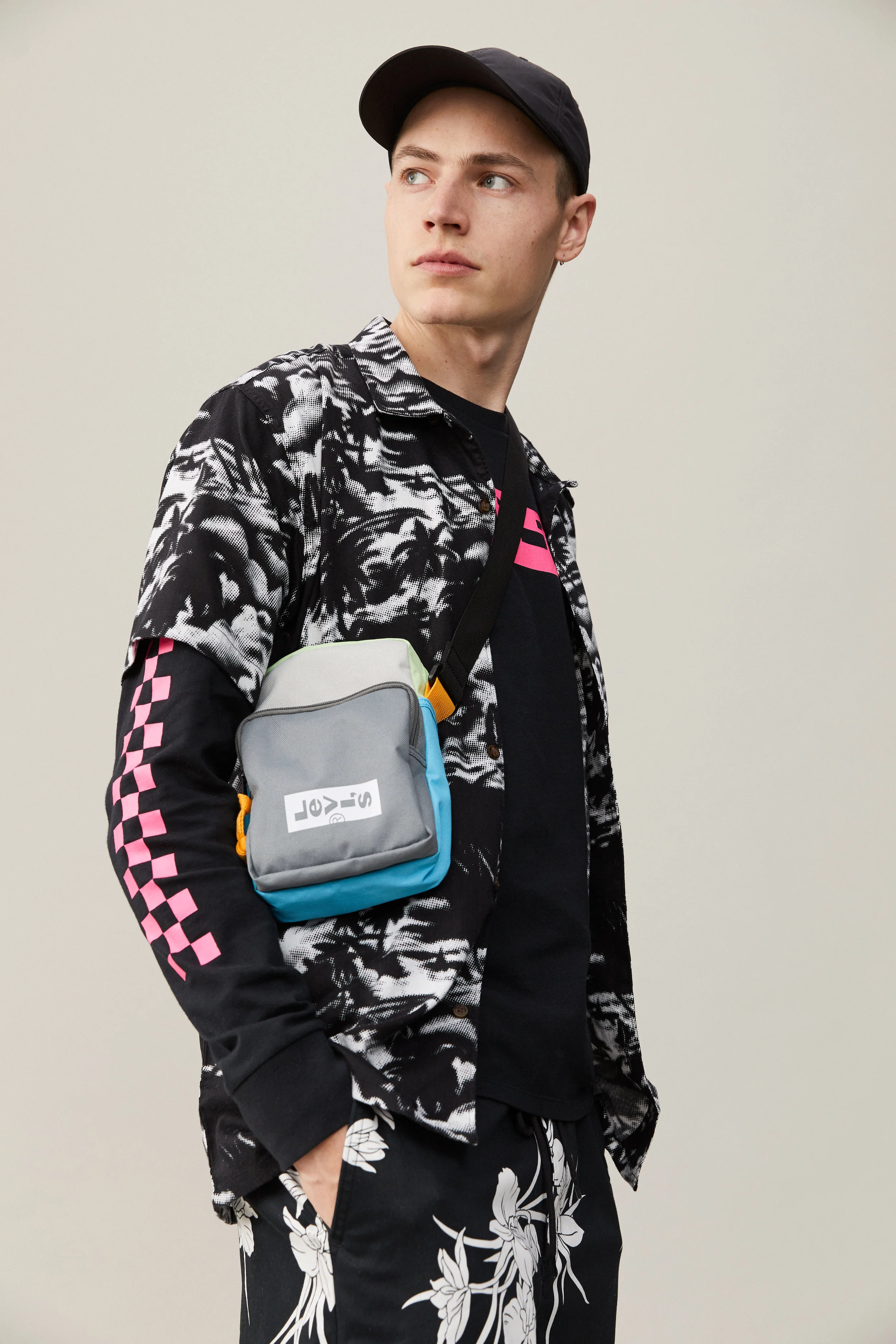 19_H1_UNBASICFESTIVAL_M_D3_40_2743_RGB.jpg