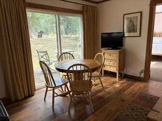 rm 6 dining area.JPG