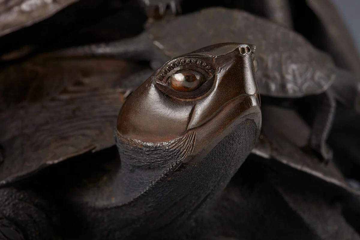 japanese-meiji-period-okimono-sculpture-bronze-tortoise-group-rokusui-7.jpg