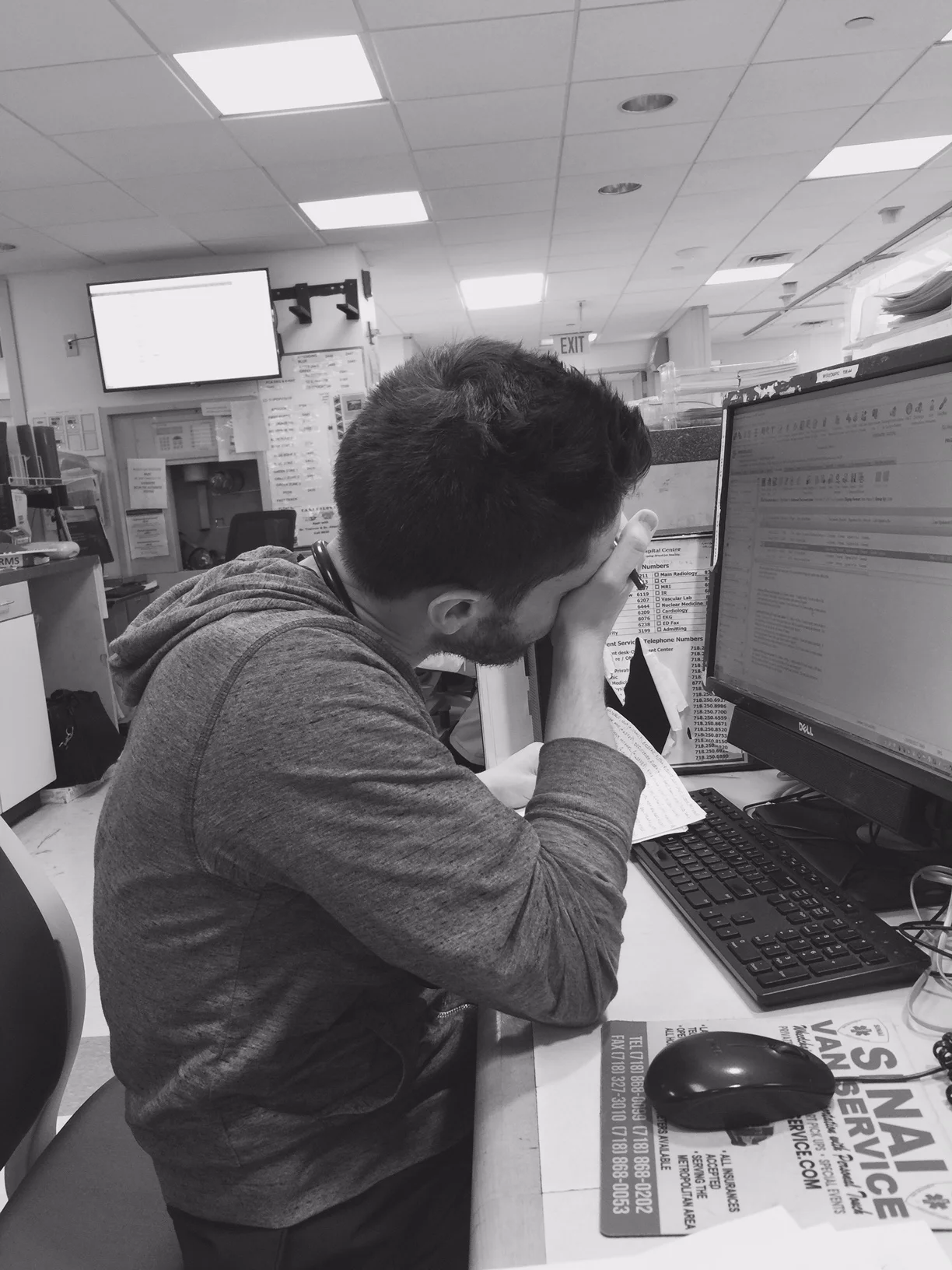 Name: Joshua Garber Hometown: Staten Island, NY Undergraduate: Lafayette College Medical School: The Commonwealth Medical College EM Interests: Critical Care What I do for fun: Spending time with my wife and family