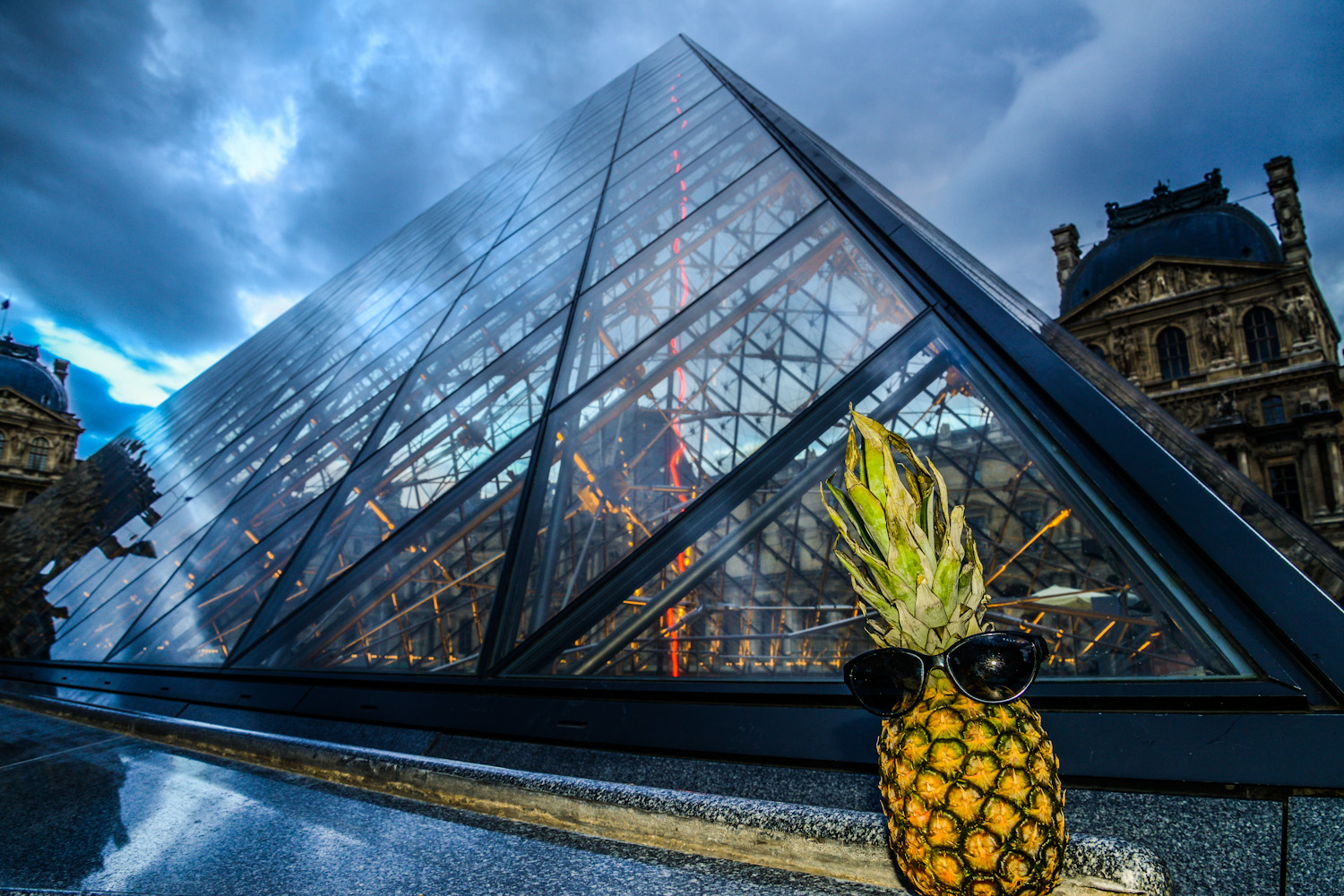 Museum visits and cool photos at the Pyramide du Louvre, which was designed by a Chinese architect and its located in the main courtyard of the Palais du Louvre and serves as the main entrance for the Musée du Louvre. 