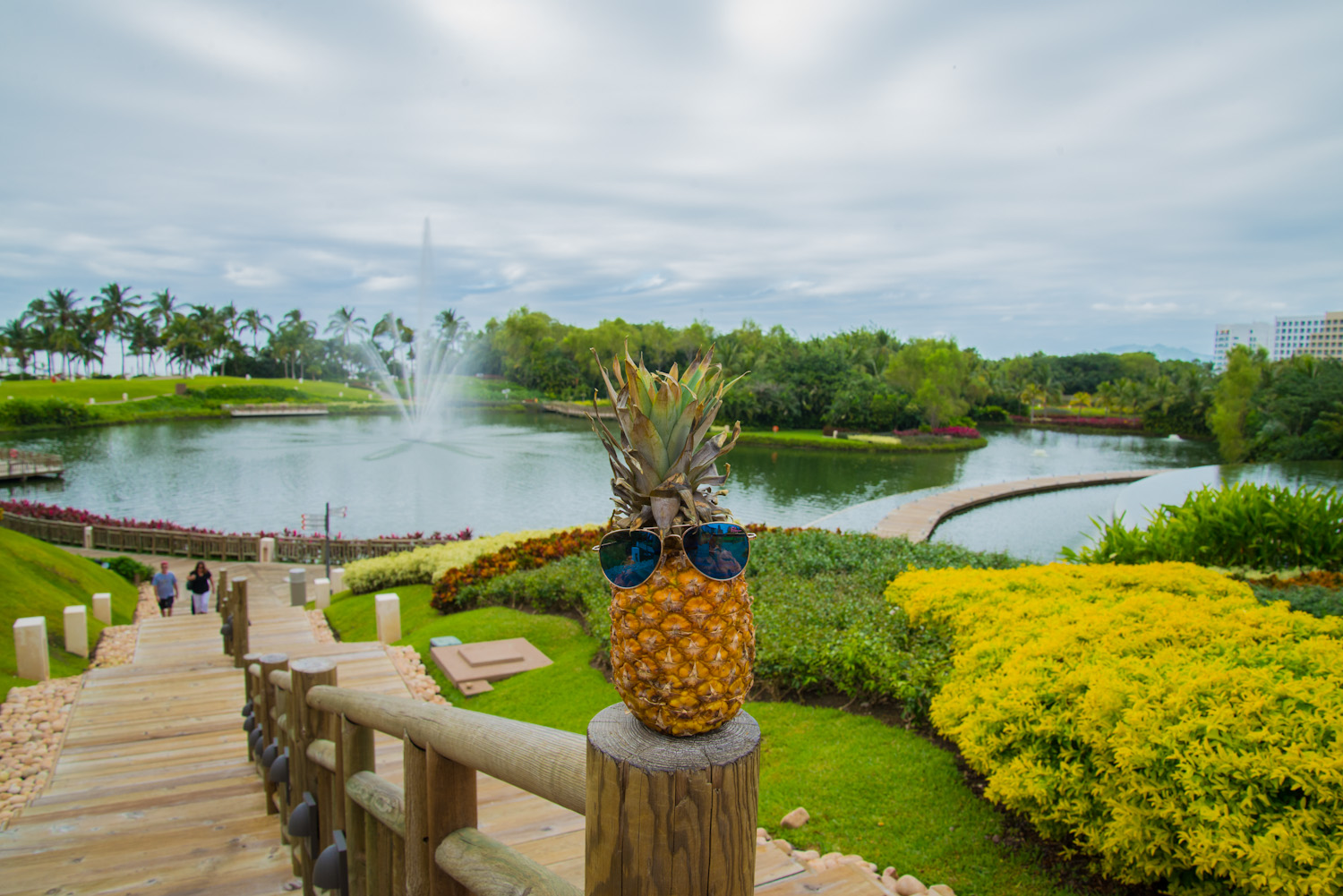 … with beautiful gardens and pyramids.