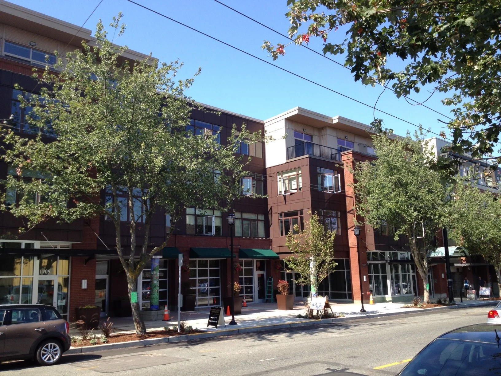 A Mixed-use building located on Queen Anne Hill.&nbsp;