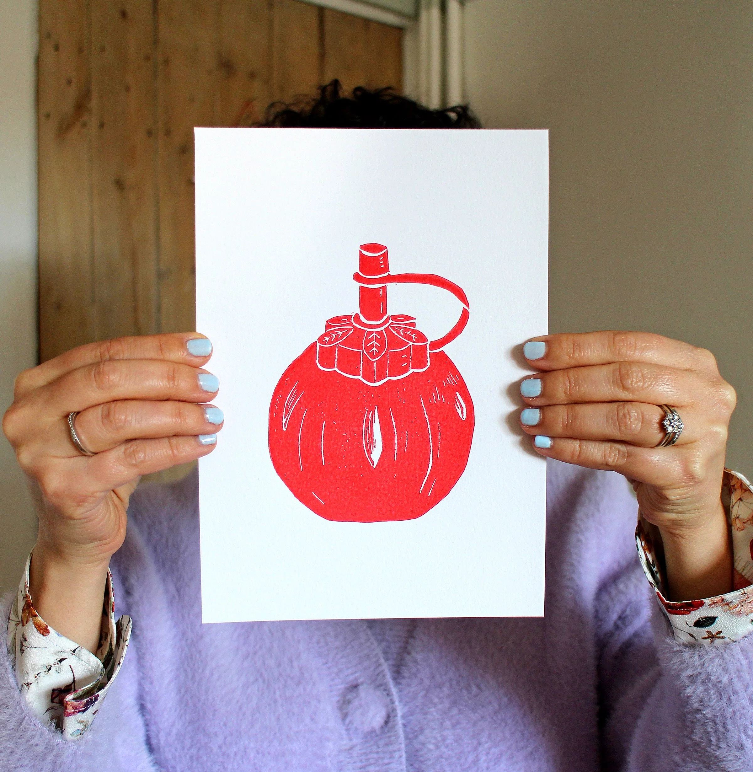 Ketchup Red Hold 1.jpg