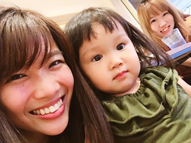 .
.
今日は東京から帰ってきてた
ゆかりんとお茶してきたよ♡
話す内容は相変わらず面白いwww
少しの間だったけど楽しかった☺︎
.
本当に会えてよかったー！！
また冬帰ってきたら会おうねん♡
.
いい休日やった😜💓💓
最＆高
.

#できる女はかっこいい#素敵女子#尊敬するお友達#だいすきな友達♡#住む世界が違いすぎてなにを聞いても楽しい#全てがレベル高いです笑#本当に私の友達？と疑う笑