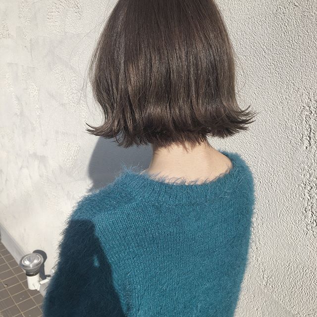 ありっなー✨いつもハイトーンカラーをオーダーありがとう🙏🏻
勉強なります💋
#calme#hairdrsser#hairsalon#haircolor#diyhair #美容院#美容師#サロンワーク#グレージュ#ハイトーンカラー #カルム#愛知#小牧市#春日井