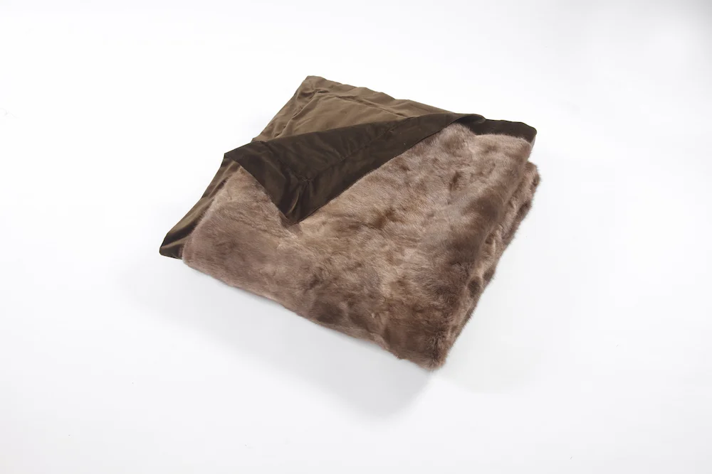 0010 fur throw.jpg