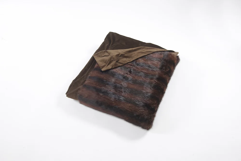 0011 fur throw.jpg
