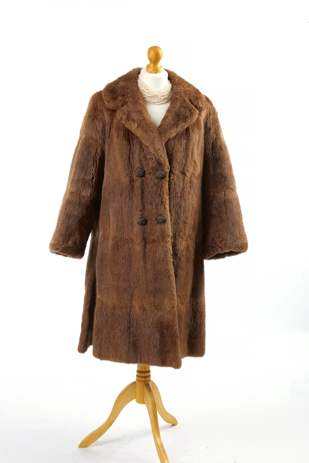 vintage fur coat 06.jpg