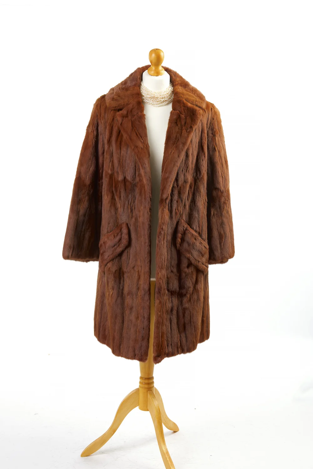 vintage fur coat 05.jpg