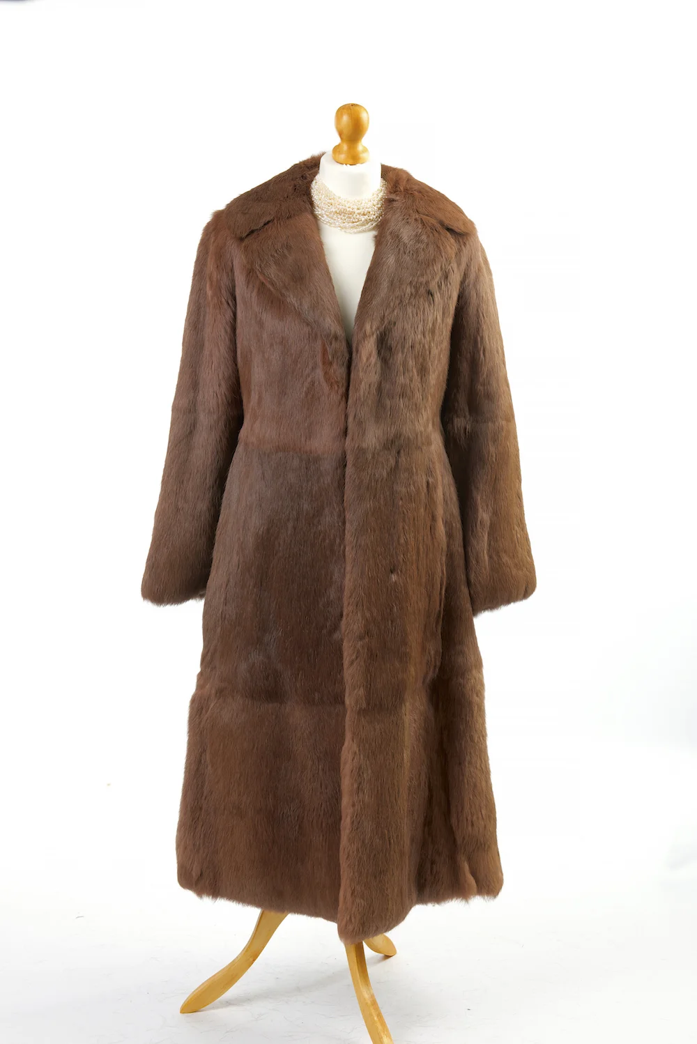 vintage fur coat 04.jpg