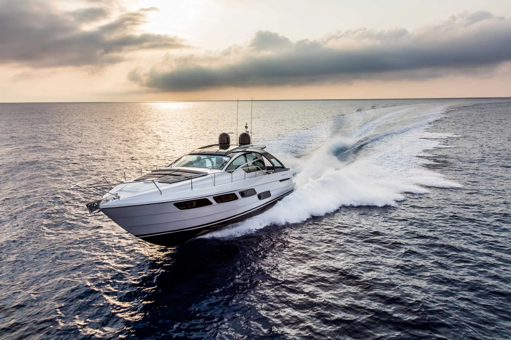 Pershing Yacht 5X