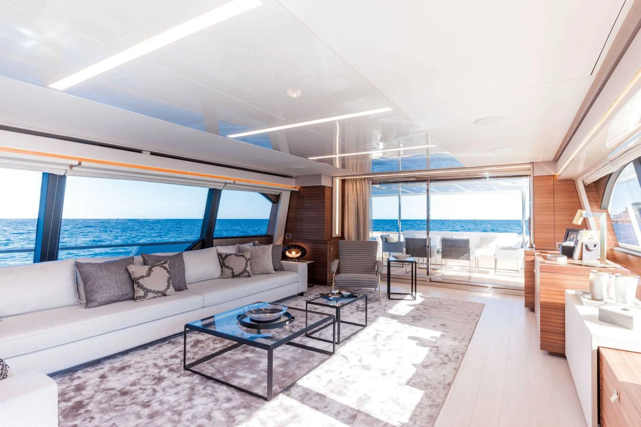 Custom Line Navetta 28
