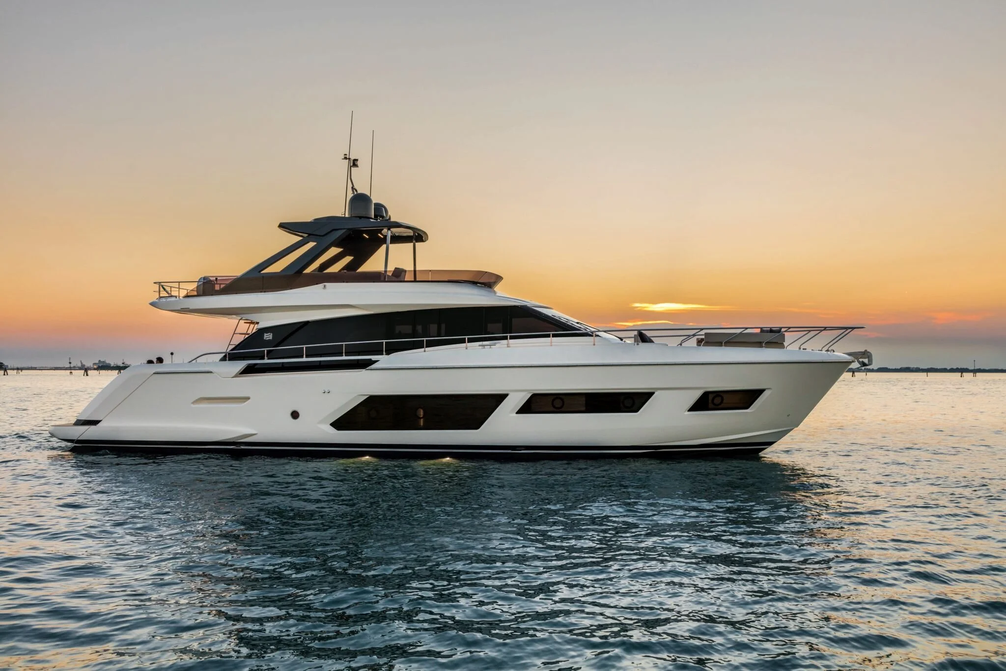 A FERRETTI 251U030616180510 関税送料込 FERRETTI YACHT 670 FOR SALE: Price, Availability & Options