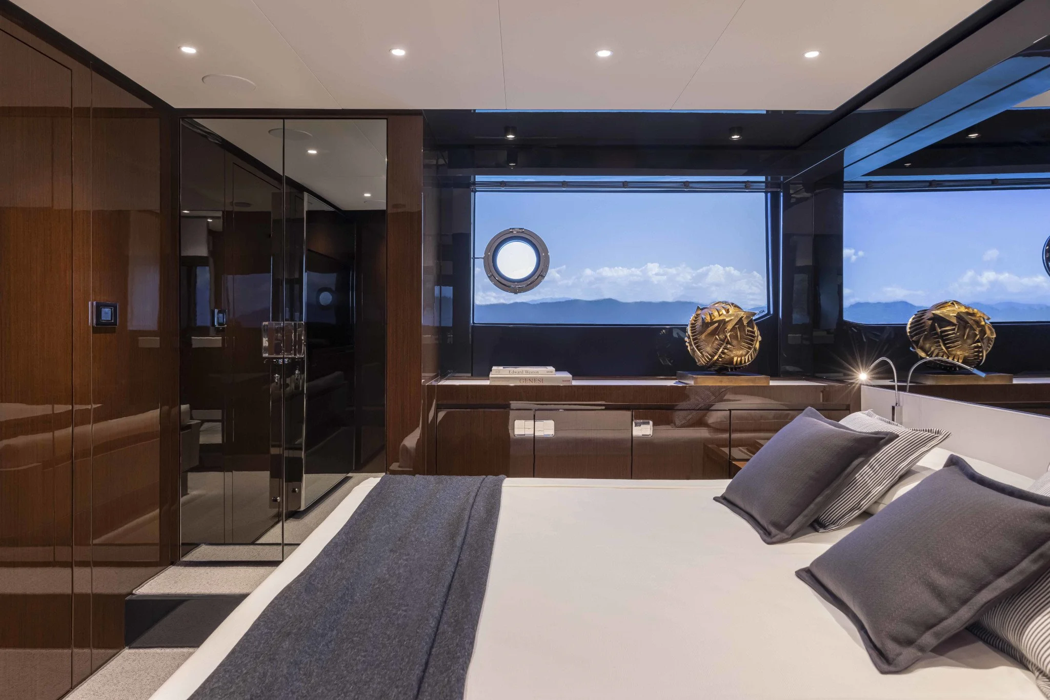Riva 68 Diable Master Cabin Window