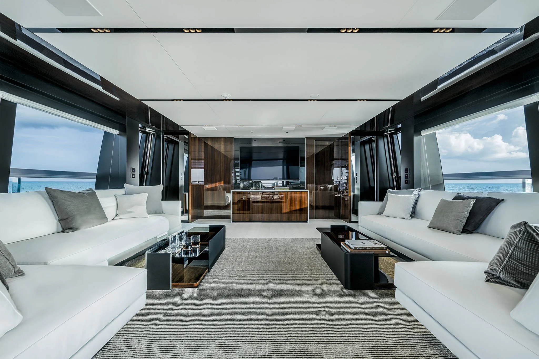 Riva 130 Bellissima Upper Deck