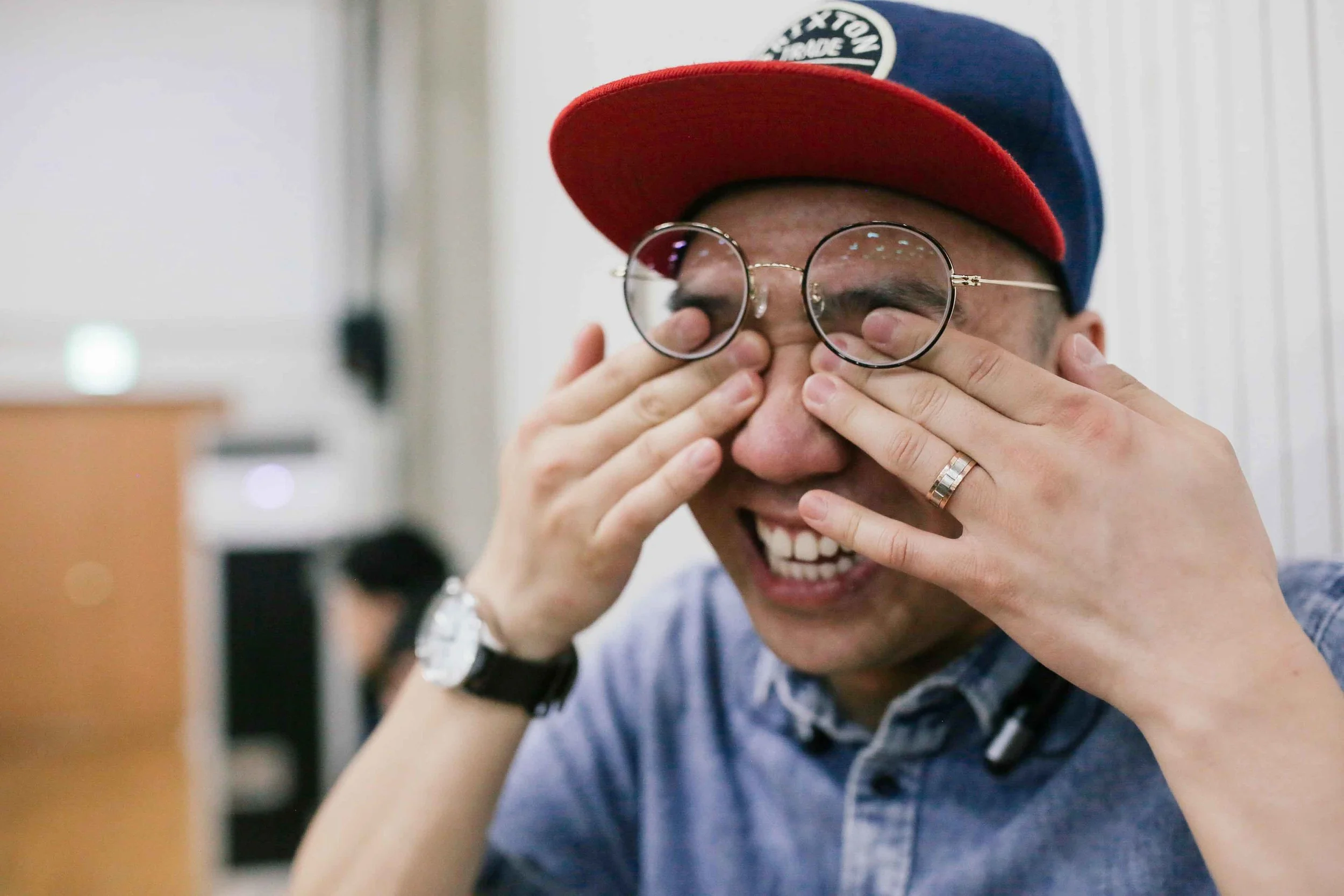 Tony Teacher crying during the performance. Hehe