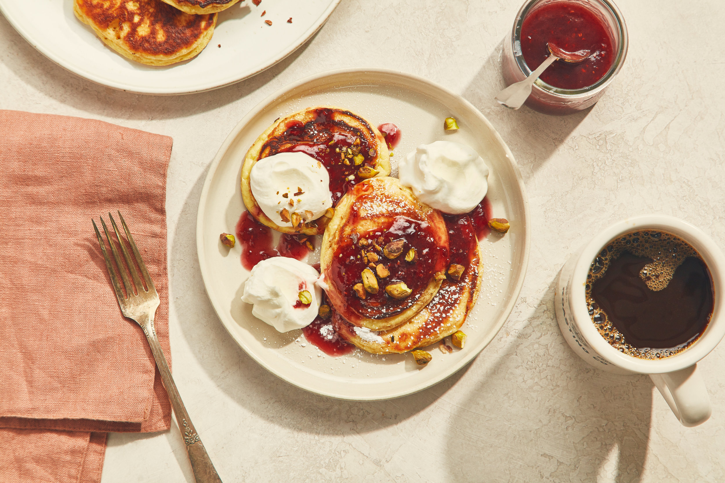 TPAdzwNiRsSdO3iatDSg_Lemon_Ricotta_Pancakes_with_Raspberry_Whipped_Cream_039.jpg