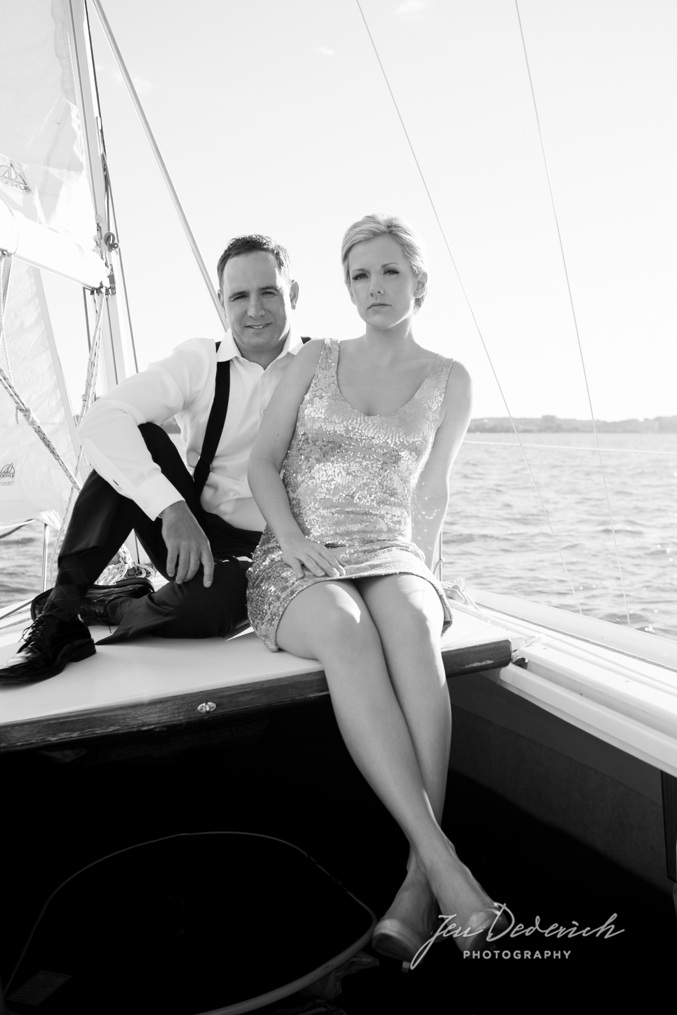 JenDederichPhotography_Madison Engagement_Sailing_Mendota_011.jpg