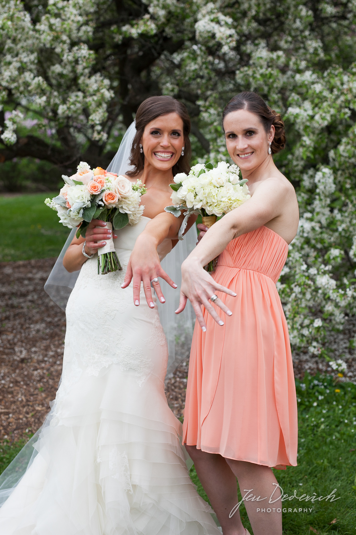 036_spring-bridesmaids-madison-wisconsin.jpg