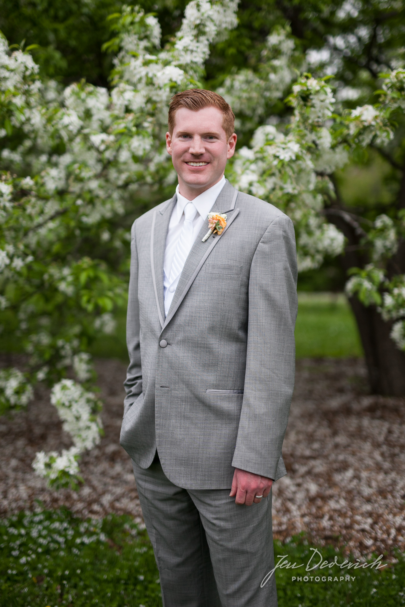 045_groom-wisconsin-madison.jpg