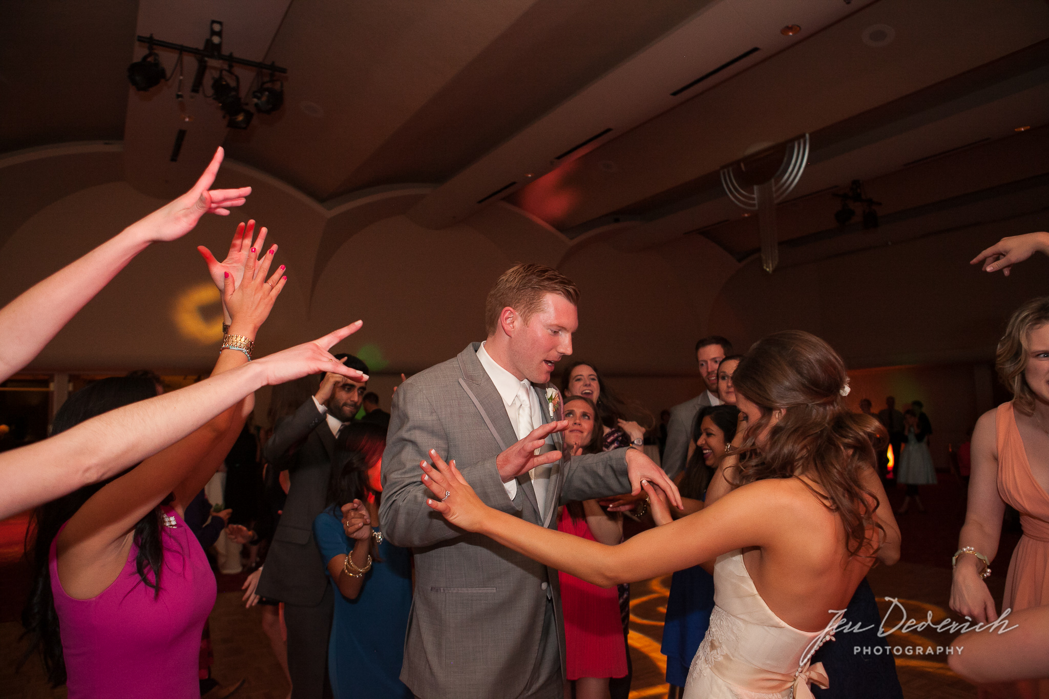 100_monona-terrace-madison-wedding.jpg