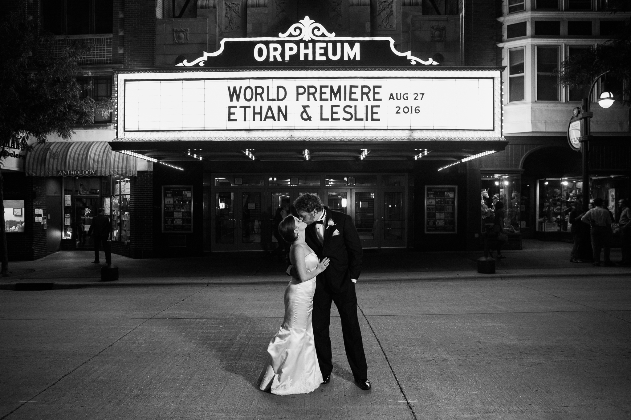 Orpheum-Madison-Wisconsin-Wedding-Jen-Dederich-Photography_180.jpg