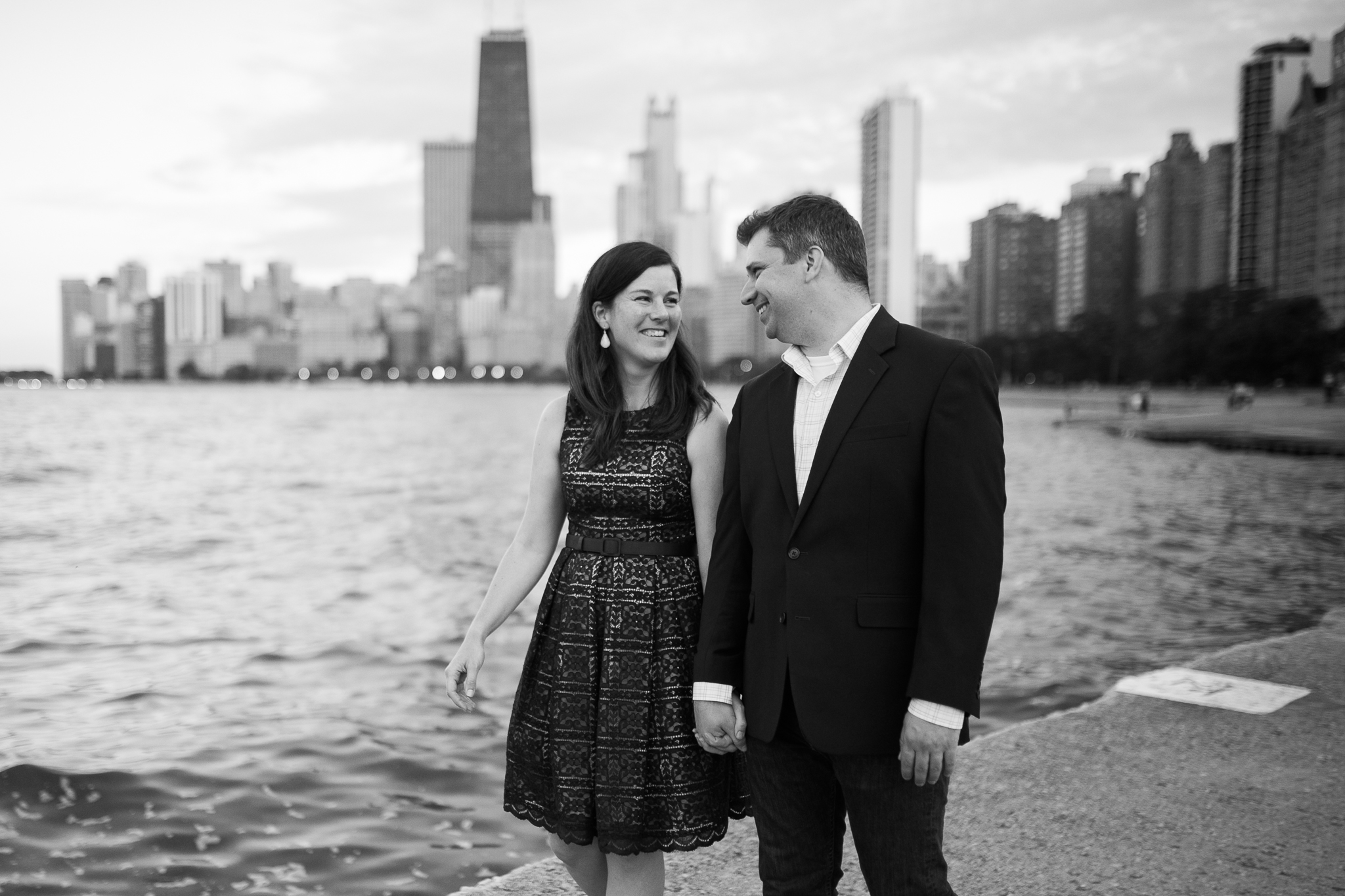 Downtown-Chicago-Engagement-Session-Jen-Dederich_045.jpg