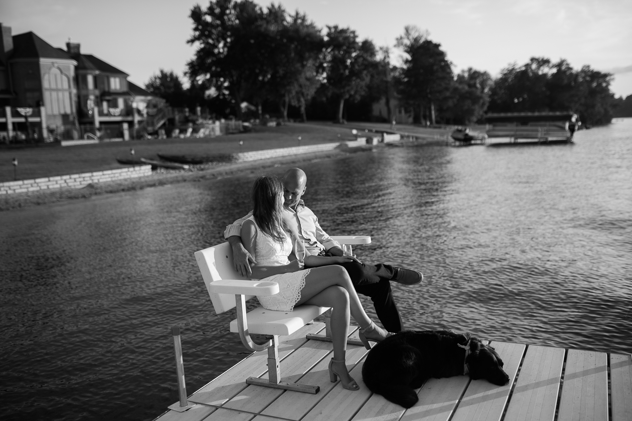 Lake-Muskego-summer-Wisconsin-engagement-portraits_046.jpg