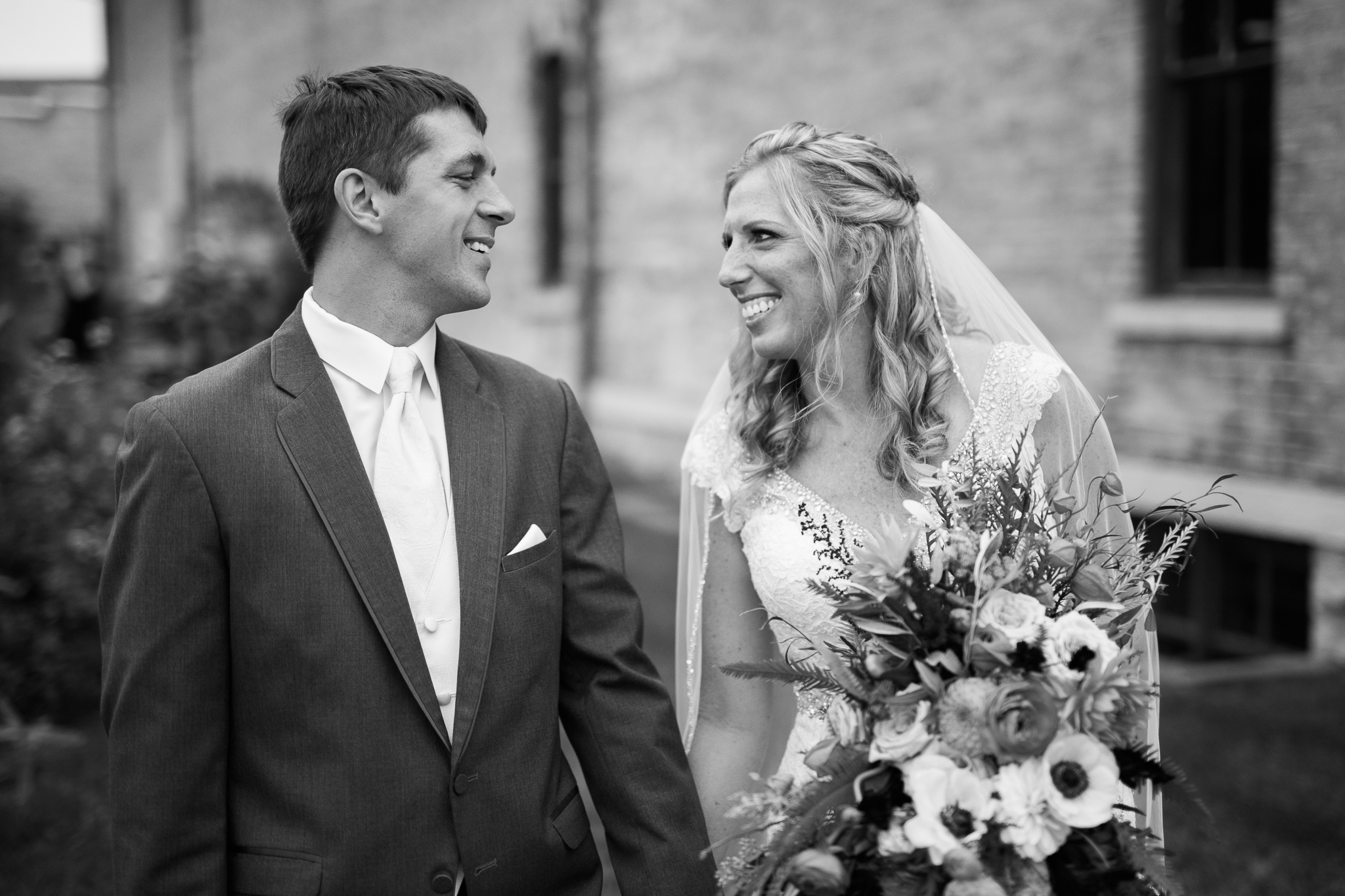 The-Lageret-Wisconsin-Wedding-Jen-Dederich-Photography_043.jpg