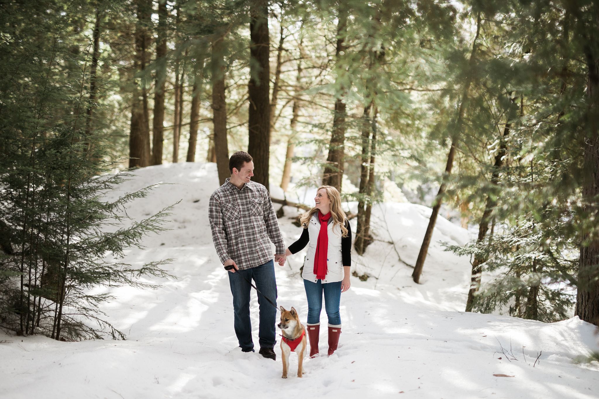 Wisconsin-winter-engagement-Northwoods_015.jpg