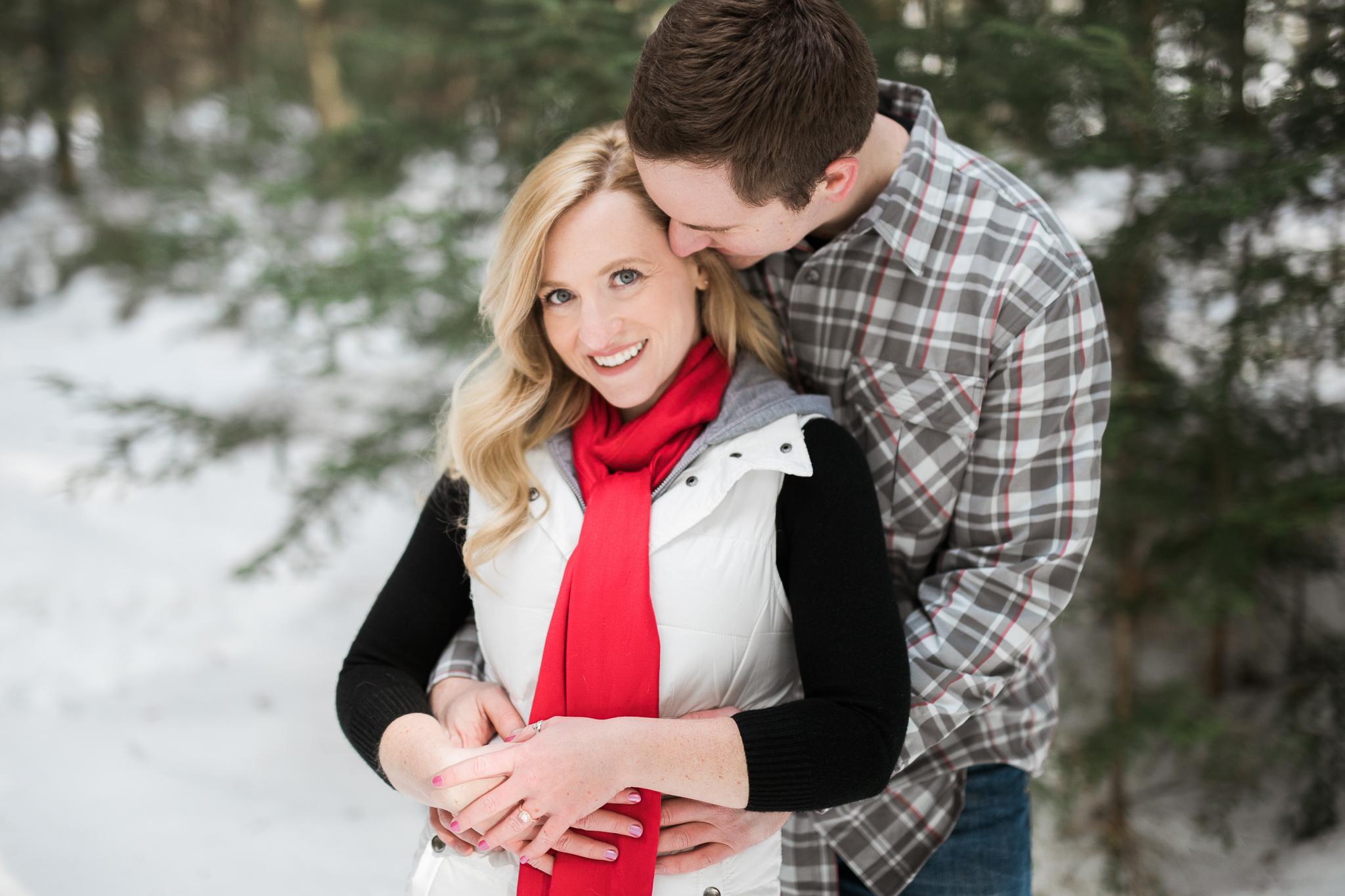 Wisconsin-winter-engagement-Northwoods_023.jpg