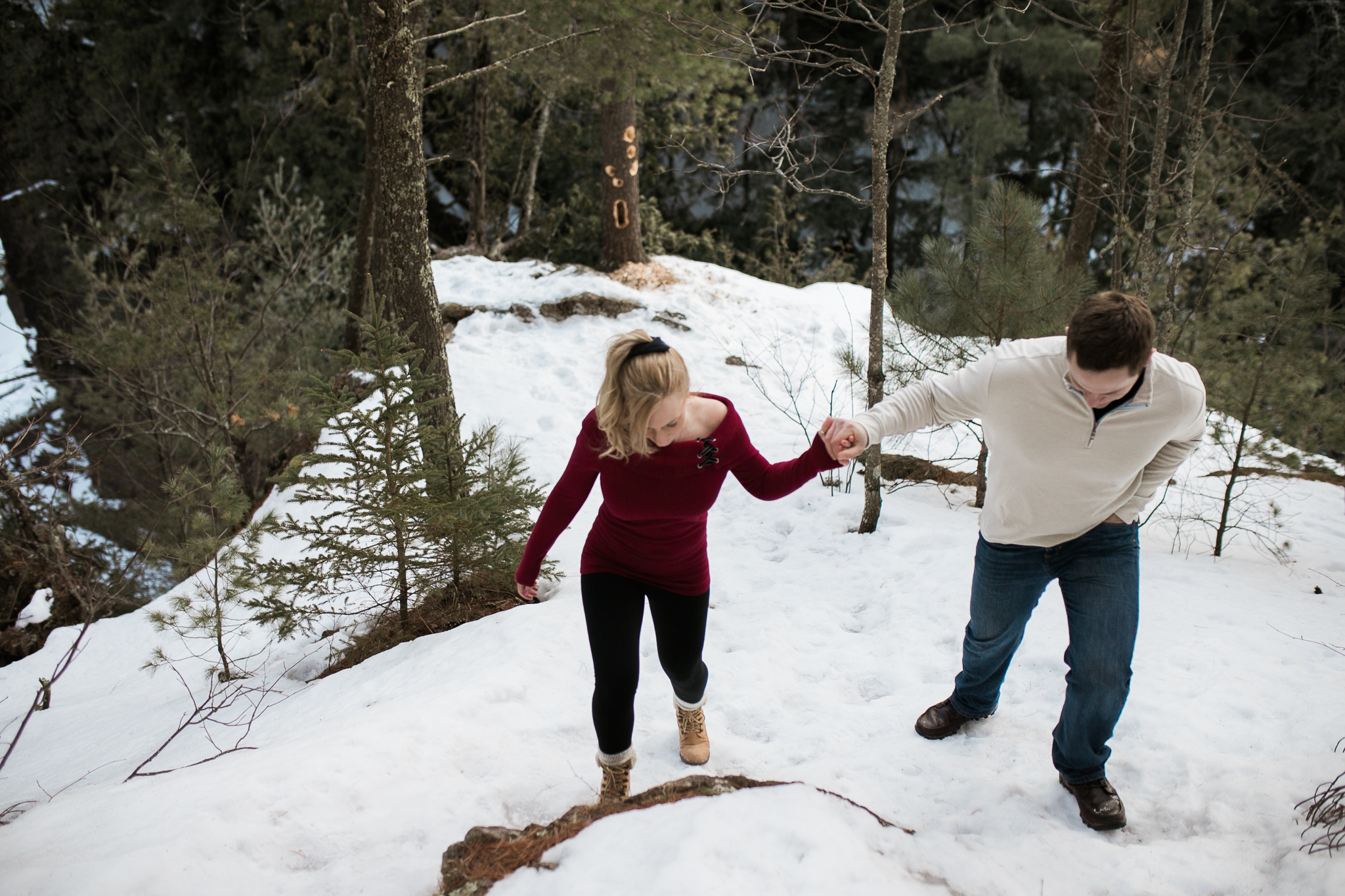 Wisconsin-winter-engagement-Northwoods_038.jpg