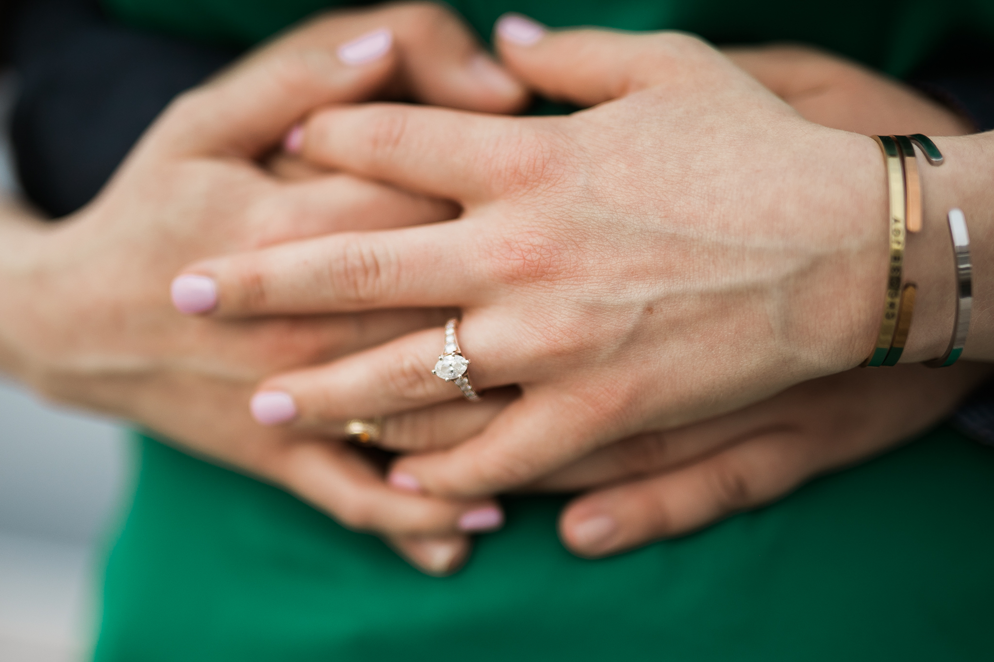 Madison-Wisconsin-spring-engagement-portraits_018.jpg