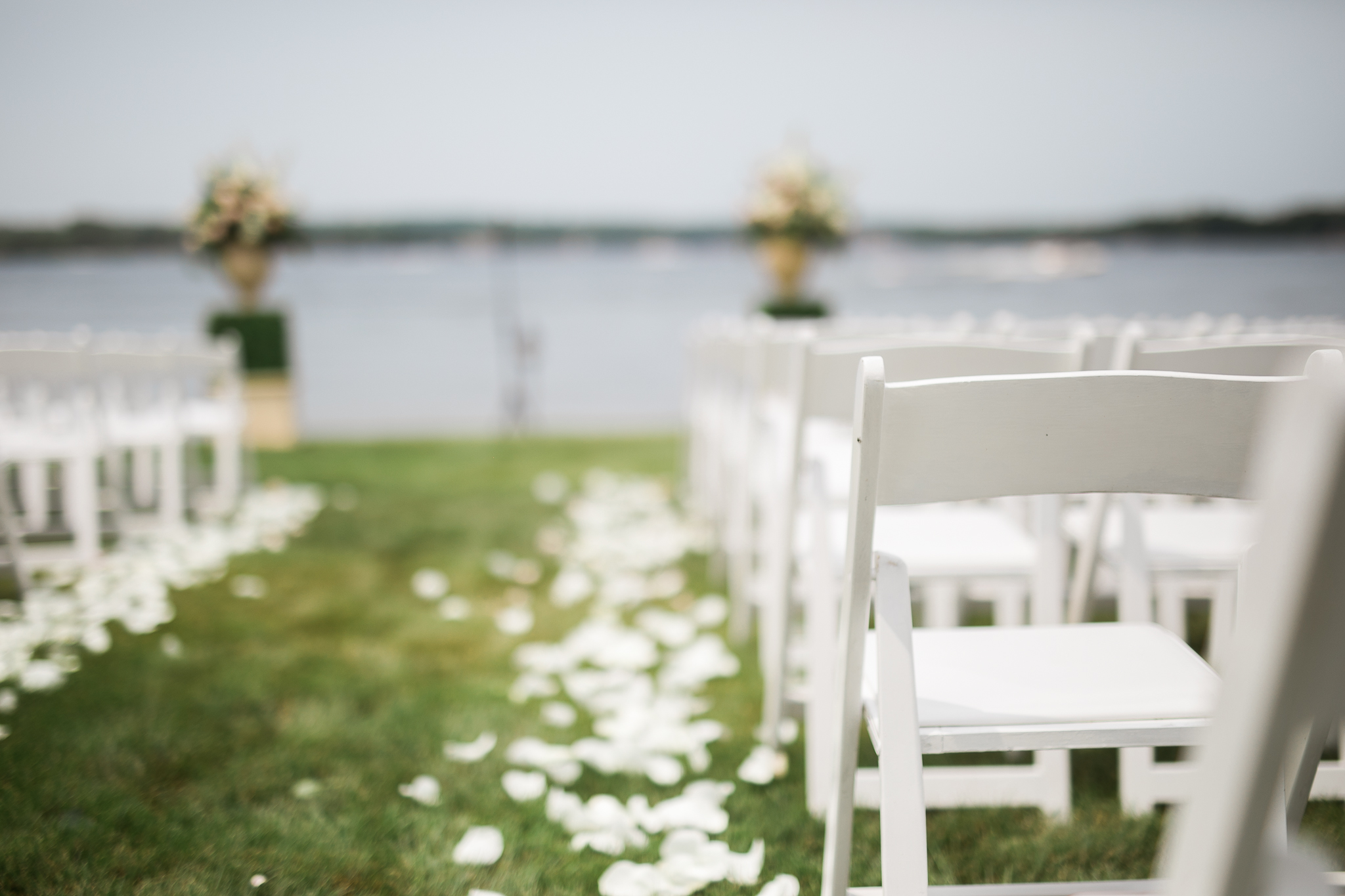 Backyard-Wisconsin-Lake-wedding_033.jpg