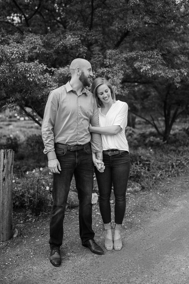 Greehouse-engagement-portraits-Delafield-Wisconsin_002.jpg