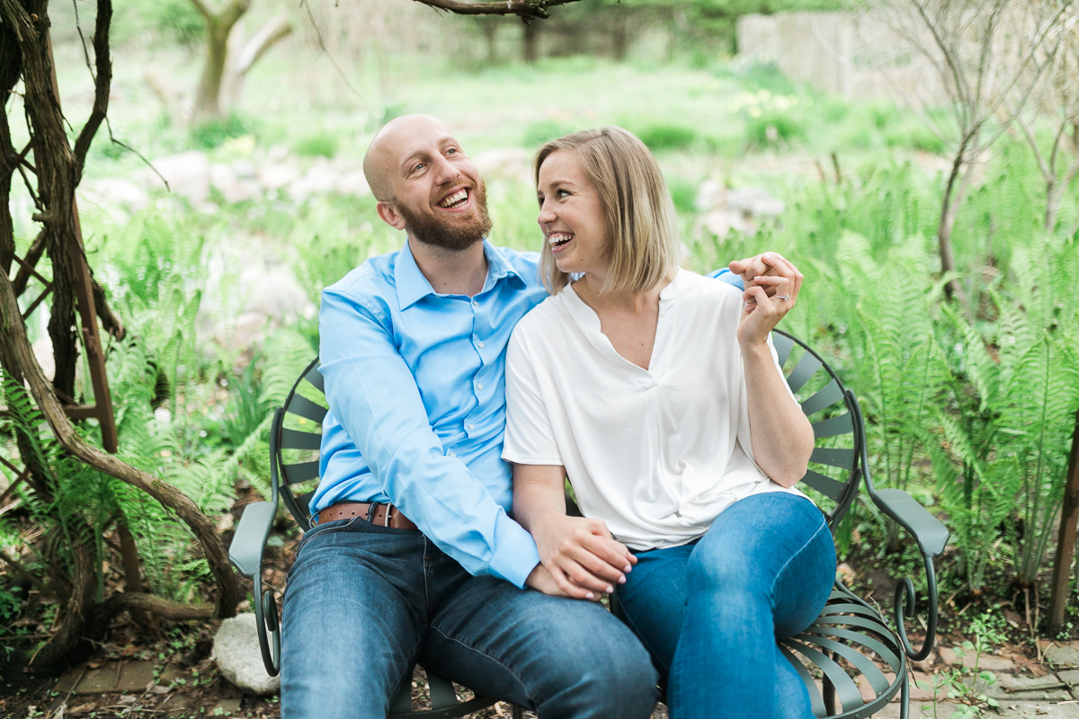 Greehouse-engagement-portraits-Delafield-Wisconsin_004.jpg