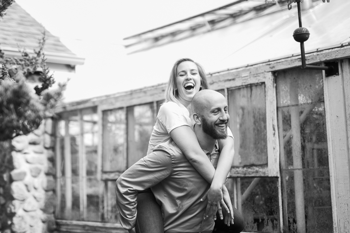 Greehouse-engagement-portraits-Delafield-Wisconsin_018.jpg